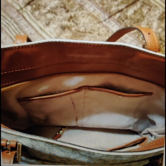 Michael Kors Bedford Tote - Picture 2 of 7